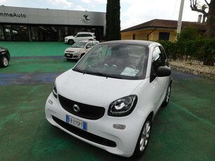 Usato 2015 Smart ForTwo Coupé 1.0 Benzin 71 CV (8.990 €)