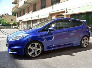 Usato 2016 Ford Fiesta 1.6 Benzin 182 CV (15.000 €)