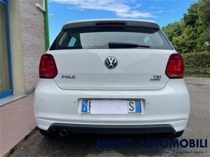 Usato 2016 VW Polo Cross 1.2 Benzin 90 CV (7.900 €)