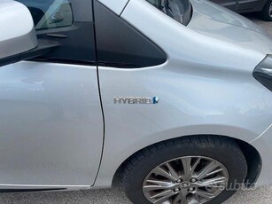 Usato 2017 Toyota Yaris Hybrid 1.5 El_Hybrid 73 CV (12.500 €)