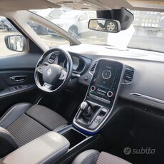 Usato 2018 Renault Scénic IV 1.3 Benzin 140 CV (18.500 €)