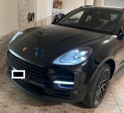 Usato 2020 Porsche Macan 2.0 Benzin 245 CV (68.500 €)