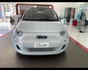 Usato 2022 Fiat 500e 1.0 El 118 CV (25.700 €)