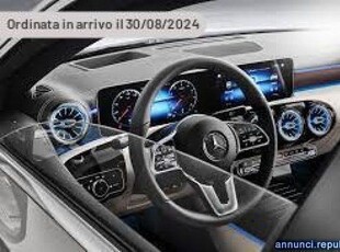 Usato 2022 Mercedes A180 1.3 El_Hybrid 135 CV (44.990 €)