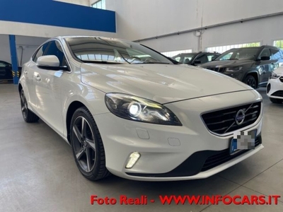 Volvo V40 D4 Geartronic R-design usato