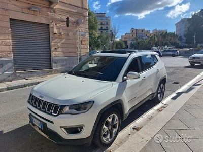 Jeep compass limited edition stra full km certific