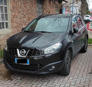 NISSAN Qashqai+2 2.0 dCi DPF 4WD aut. Tekna