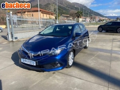 Toyota auris auris..