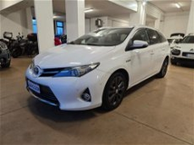 Toyota Auris Station Wagon 1.8 Hybrid Business Pack del 2015 usata a Rimini