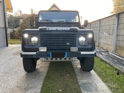 Usato 1996 Land Rover Defender 2.0 Benzin 136 CV (12.000 €)