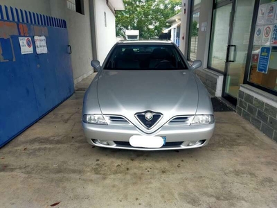 Usato 2000 Alfa Romeo 166 2.0 Benzin 155 CV (4.990 €)