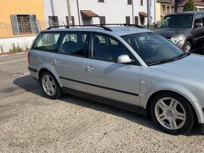 Usato 2000 VW Passat 1.8 Benzin 125 CV (2.000 €)