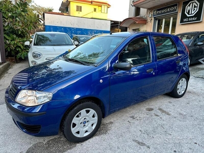 Usato 2004 Fiat Punto 1.2 Benzin 60 CV (3.500 €)