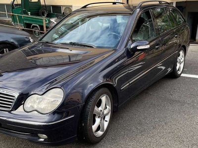 Usato 2004 Mercedes C220 2.1 Diesel 143 CV (3.200 €)