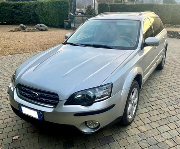 Usato 2004 Subaru Outback 2.5 Benzin 165 CV (9.900 €)