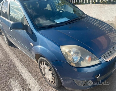 Usato 2008 Ford Fiesta 1.1 Benzin 53 CV (1.000 €)