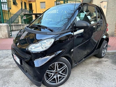 Usato 2009 Smart ForTwo Coupé 1.0 Benzin 71 CV (7.490 €)