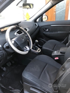 Usato 2011 Renault Scénic III 1.6 Diesel 110 CV (3.000 €)