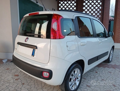 Usato 2012 Fiat Panda 1.2 Benzin 69 CV (7.900 €)