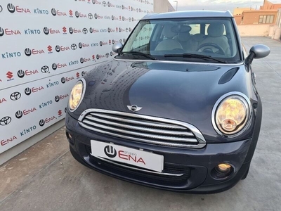 Usato 2014 Mini Cooper Clubman 1.6 Benzin 122 CV (8.900 €)