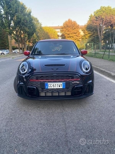 Usato 2021 Mini John Cooper Works 2.0 Benzin 231 CV (35.000 €)