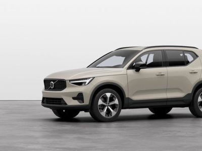 VOLVO XC40 B3 Mild hybrid Benzina Plus Dark