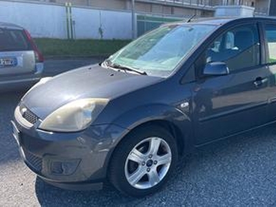 Ford Fiesta 1.2 16V 5p. Ghia