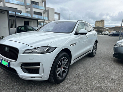 Jaguar F Pace