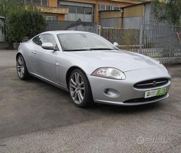 JAGUAR XK 4.2 V8 Coupé