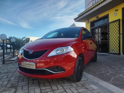 Lancia Ypsilon 1.2 69 CV 5 porte GPL Ecochic Platinum usato