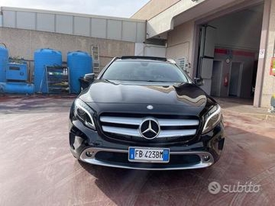 MERCEDES-BENZ GLA 200d SPORT