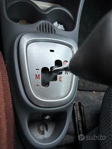 Toyota Aygo cambio automatico piccola
