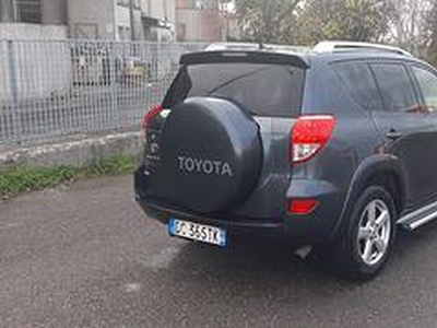 Vendo TOYOTA RAV 4 (2006) DIESEL