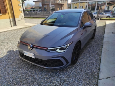 Volkswagen Golf 2.0 TSI