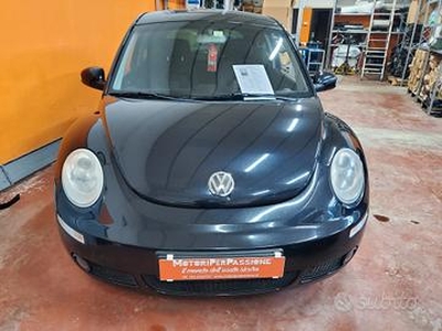 Volkswagen New Beetle 1.4 16V COUPE GPL NUOV