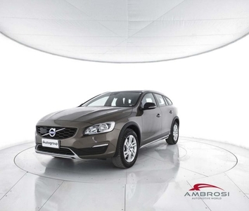 2016 VOLVO V60 Cross Country