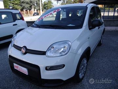 FIAT Panda 1.0 Hybrid Km zero 3 pezzi!! 5 posti