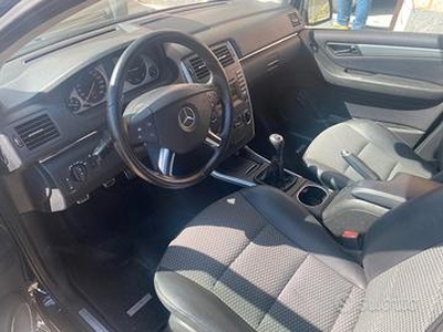 MERCEDES B 200 CDI RESTYLING DAVVERO MOLTO BELLA