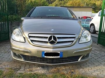 MERCEDES-BENZ B 180 CDI