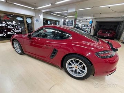 Porsche 718 Coupé Cayman PDK 2017