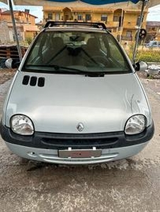 Renault Twingo visibile a Quartucciu