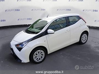 Toyota Aygo II 2018 5p 5p 1.0 x-play 72cv