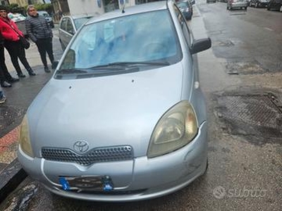 TOYOTA Yaris - 2002