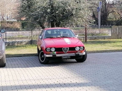 Usato 1976 Alfa Romeo Alfetta Benzin 122 CV (11.000 €)