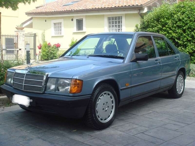 Usato 1987 Mercedes 190 2.0 Benzin 122 CV (5.900 €)