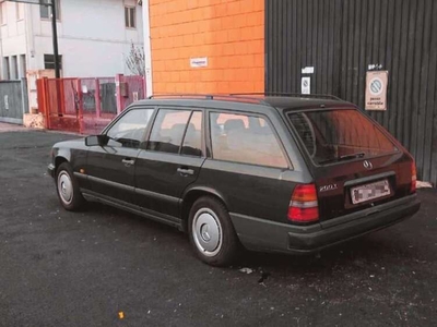 Usato 1988 Mercedes 200 2.0 Benzin 109 CV (3.200 €)