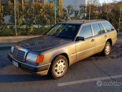 Usato 1990 Mercedes 200 2.0 Benzin (7.400 €)