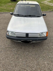 Usato 1990 Peugeot 205 1.1 Benzin 54 CV (1.100 €)