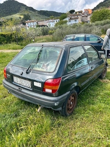 Usato 1992 Ford Fiesta 1.3 Benzin 58 CV (350 €)
