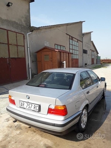 Usato 1997 BMW 316 1.6 Benzin 102 CV (3.500 €)